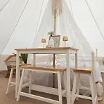 Tipi Jurte Zelt In Der Seenplatte * Carpin