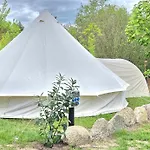 Tipi Jurte Zelt In Der Seenplatte *