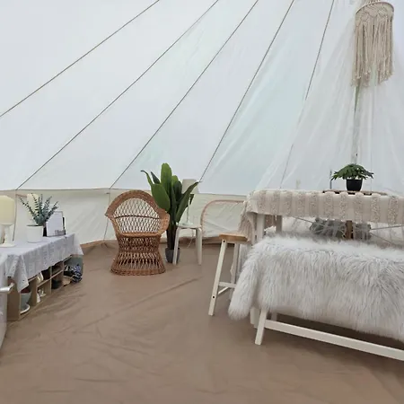 Tipi Jurte Zelt In Der Seenplatte