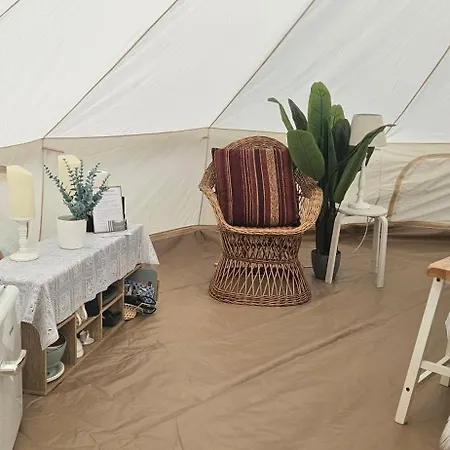 Campingplads Tipi Jurte Zelt In Der Seenplatte Carpin