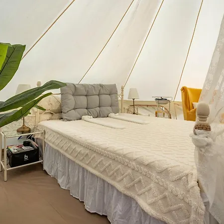 Tipi Jurte Zelt In Der Seenplatte Carpin