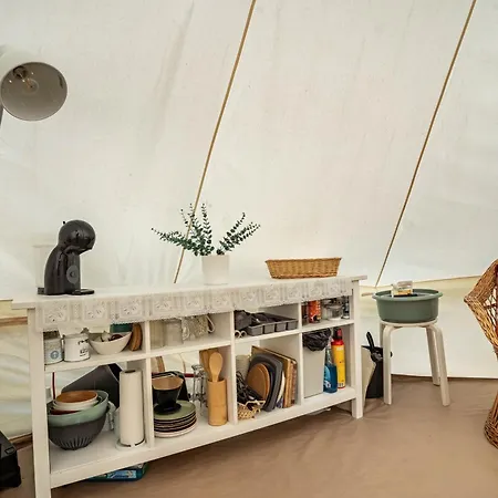 Tipi Jurte Zelt In Der Seenplatte