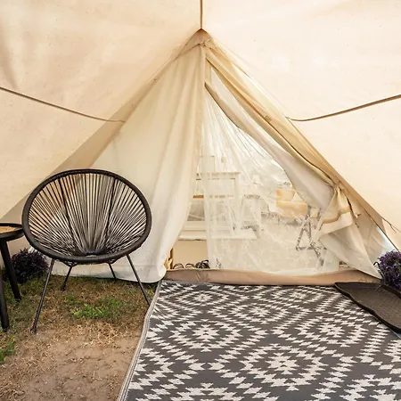 Tipi Jurte Zelt In Der Seenplatte *