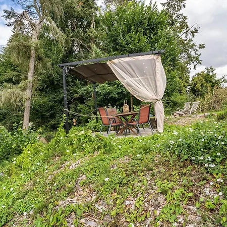 Tipi Jurte Zelt In Der Seenplatte * Carpin