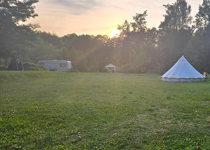Campingplatz Tipi Jurte Zelt In Der Seenplatte
